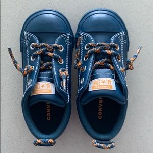 Brand new converse - Boy size 8